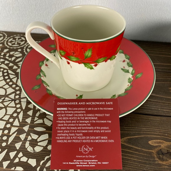 Lenox Holiday Red Dessert Plates Mugs Set of 4 - Picture 6 of 9